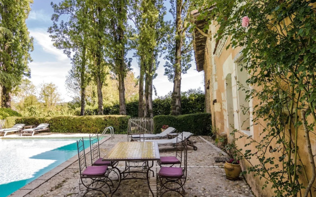 Ritzy Mansion in Sourzac With Tennis Court, Pool & Gym