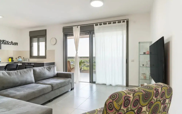 Modern Comfort Escape by Sea N' Rent
