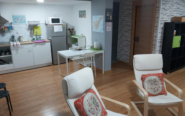 Loft Santa Cruz, Acoran