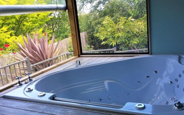 Away to Relax Massage Getaways at Welcome Springs B&B Retreat