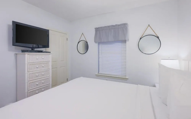 Phoenix X 609 3 Bedroom Condo