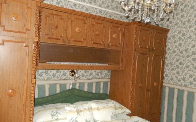 Henrietta Apartmanház