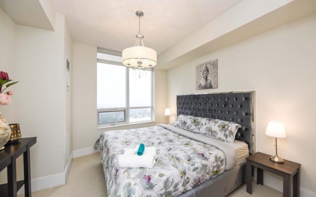 Sarkar Suites - 310 Burnhamthorpe Road