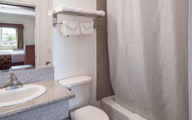 Rodeway Inn & Suites Pasadena
