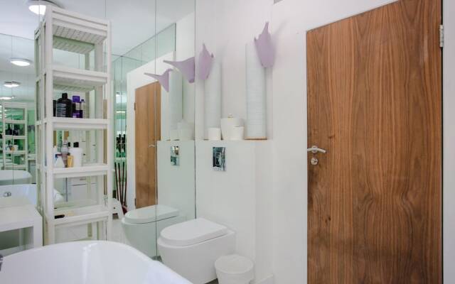 5 Storey 5 Bedroom House in Kilburn