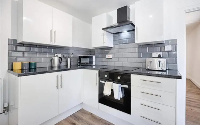 4br-11guests-patio-familyfriendly-citycentre-beach