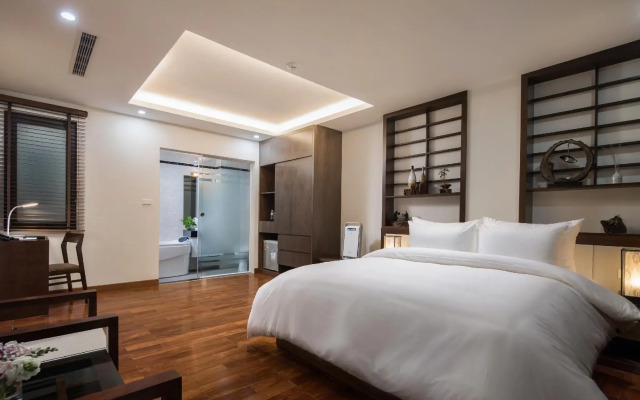 Brandi Fuji Hotel