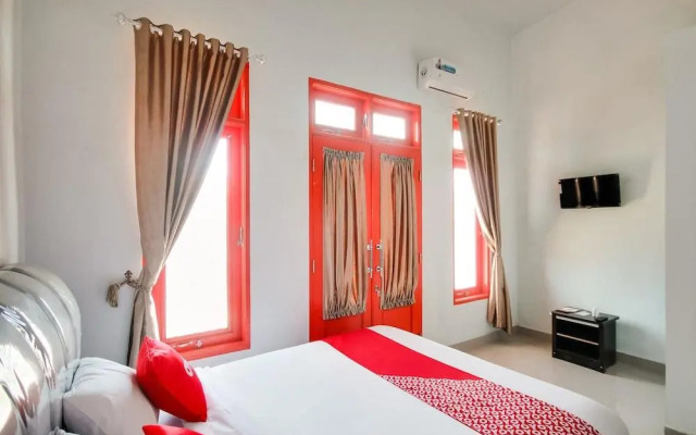 Shinta Guesthouse by OYO Rooms
