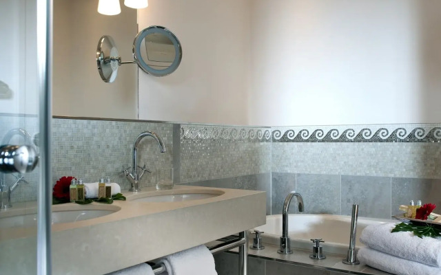 Hotel Elbflorenz Dresden