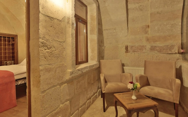 Jacob's Cave Suites