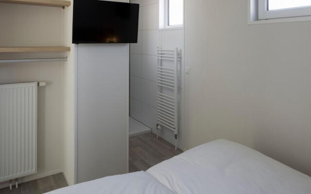 Modern Lodge With 2 Bathrooms, The Beach At 500 M