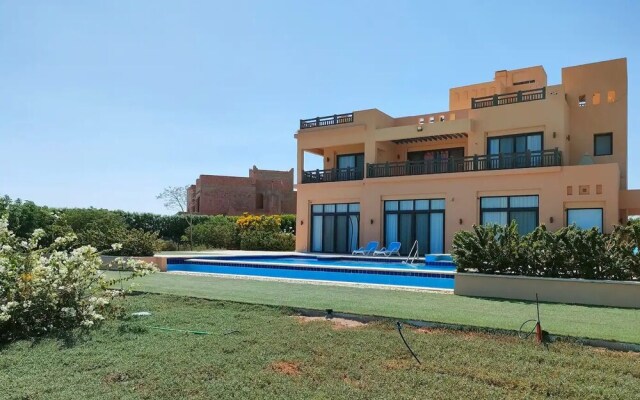 luxury half villa sea view team