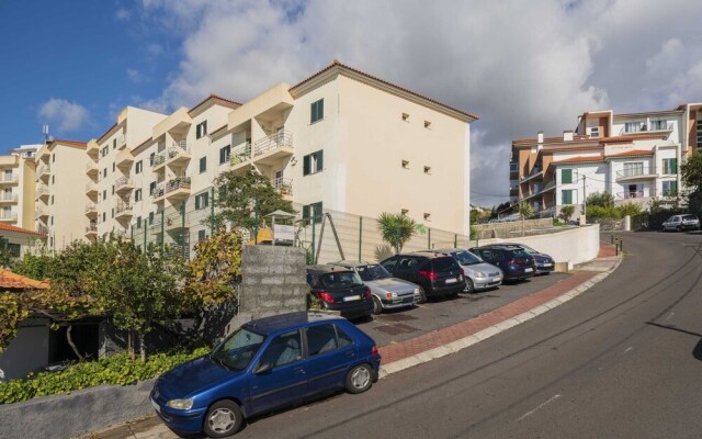 Apartment With Balcony and sea View - Garajau VI