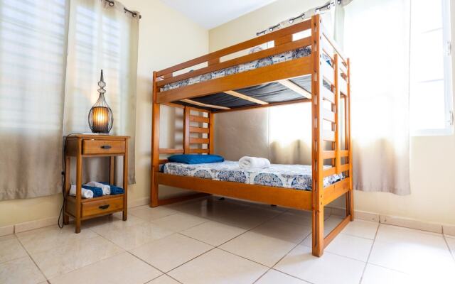 Colinas del Atlantico Vacational House 2nd Floor