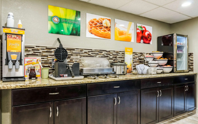 Quality Inn & Suites Winfield