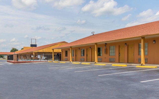 Econo Lodge Cornersville