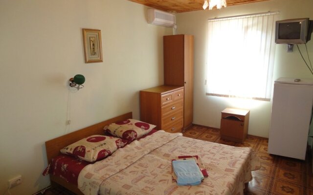 Romashka Guest House