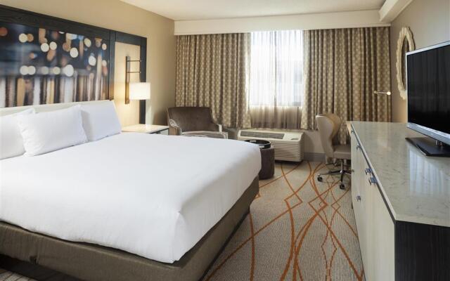 DoubleTree By Hilton Hotel Denver - Stapleton North