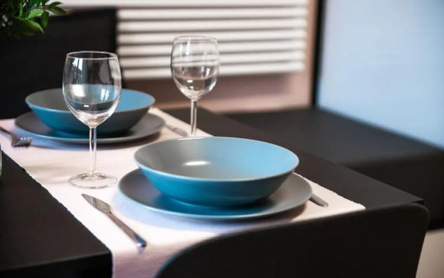 Sunny home with cute dragon in the center+parking