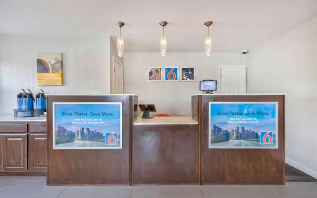 Motel 6 Falls Church, VA - Arlington Boulevard