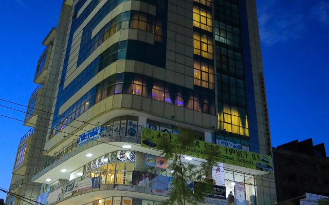 Yadonay Hotel