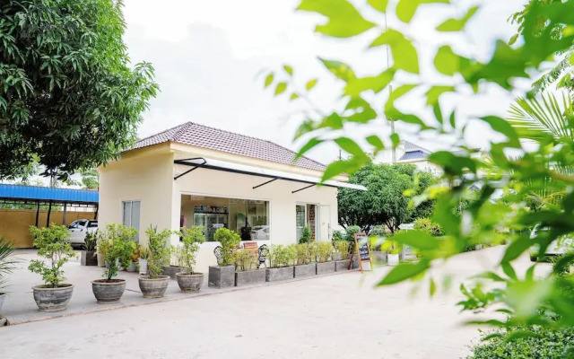 La Fairy Garden Resort