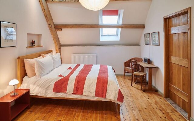 Host Stay Penrheol Farmhouse