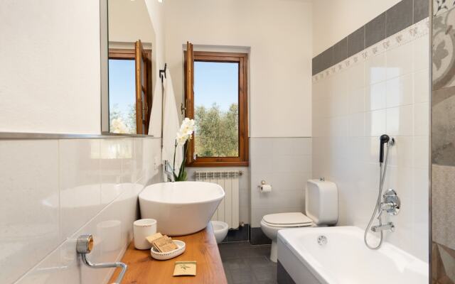 Renovated Farmhouse Near Florence