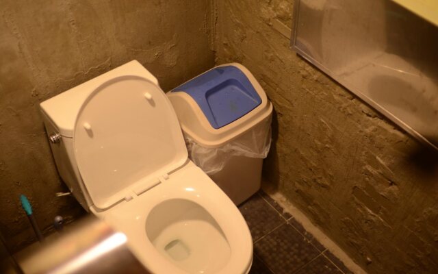 Kimchee Sinchon Guesthouse - Hostel