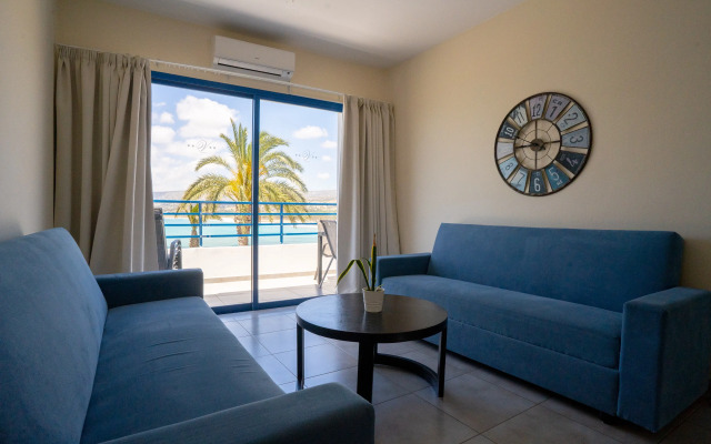 Vrachia Beach Hotel & Suites - Adults only