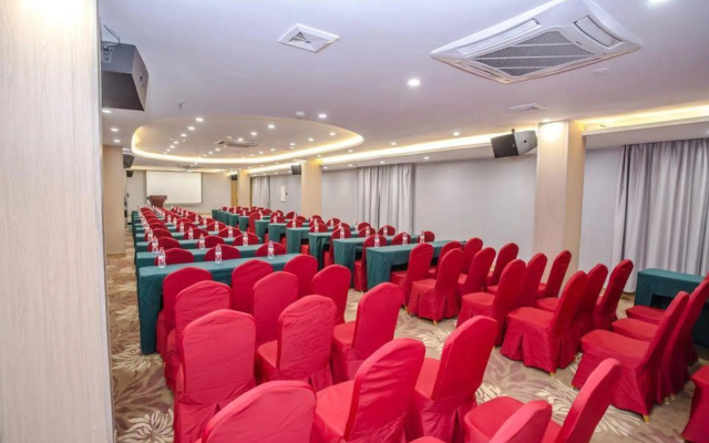 Vienna Hotel (Kaifeng House Store)