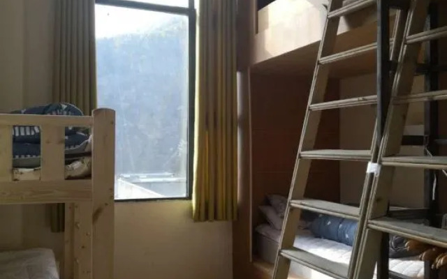 Wanan Hostel (Daocheng Yading)
