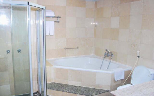 Planet Holiday Hotel & Residence