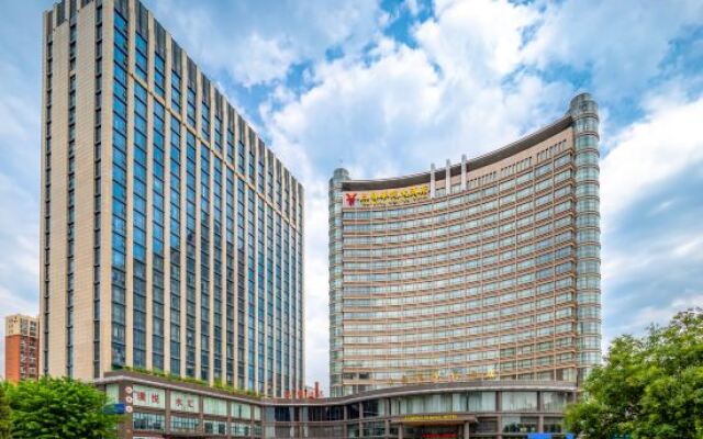 Xuchang Sanding Huayue Hotel