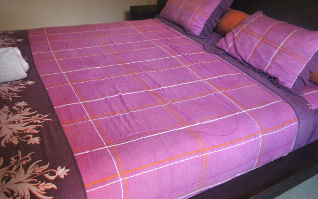 Agus Guest house Sunset Road