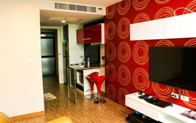 Sixty Six Pattaya Beach Road Apartment