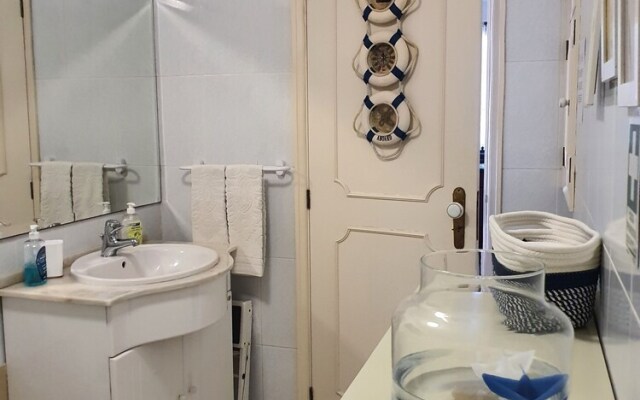 Luzia's Apartment - 2 Bedroom Apartment Sleeps 4
