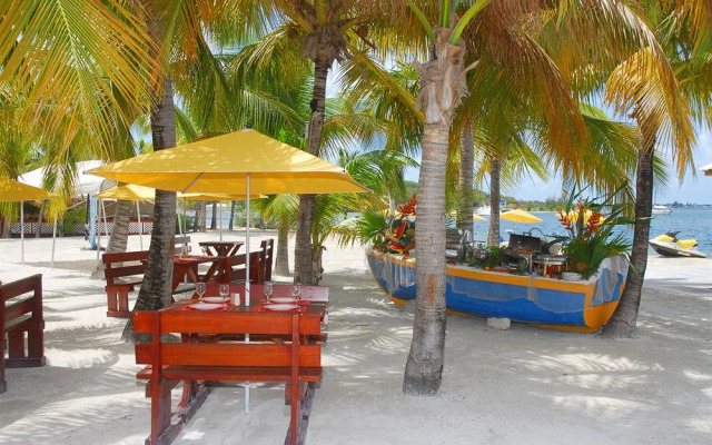 Le Flamboyant Hotel and Resort