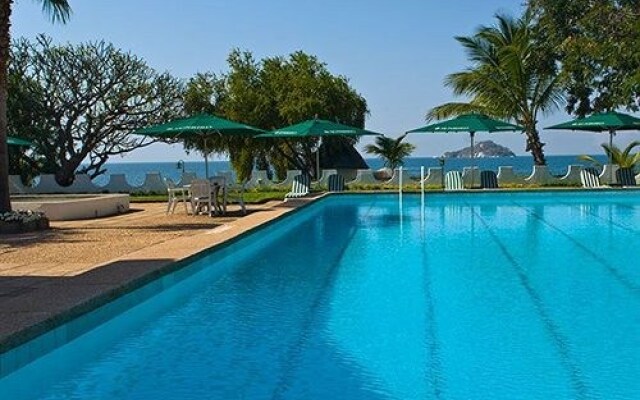 Sunbird Livingstonia Beach Hotel