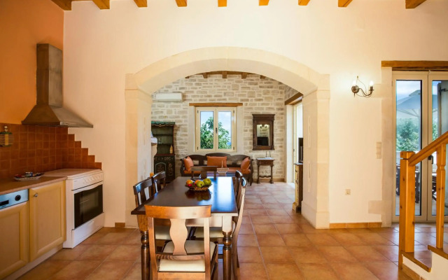 Maroulas Villa Estate