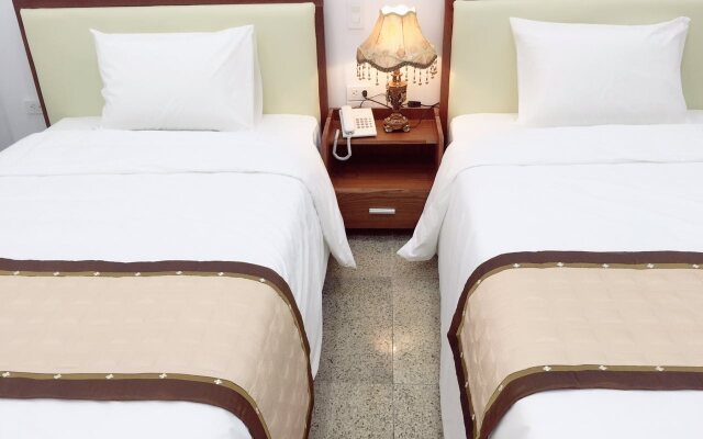 Queen Hotel
