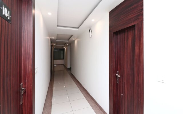 OYO 15116 Woods Inn