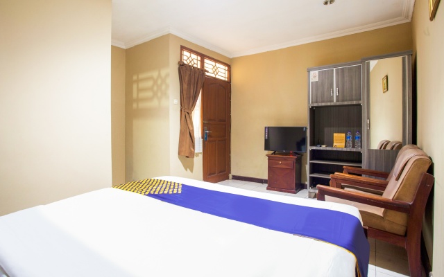 SPOT ON 3858 Elsana Transit Hotel