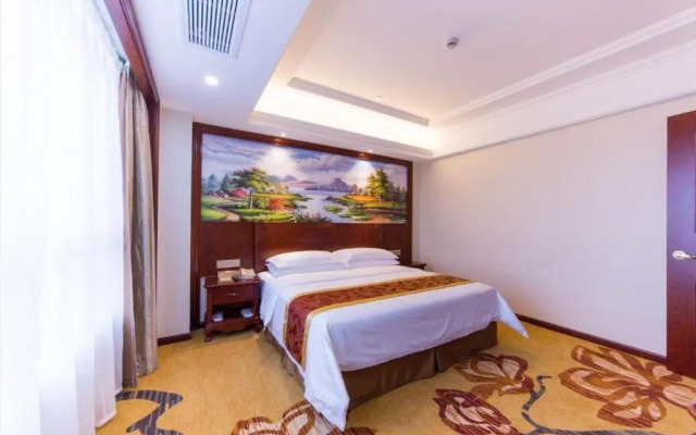 Vienna Shanghai Hongqiao Exhibition Center Xinqiao