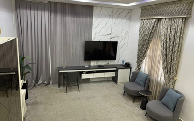 UrbanEdge Hotel