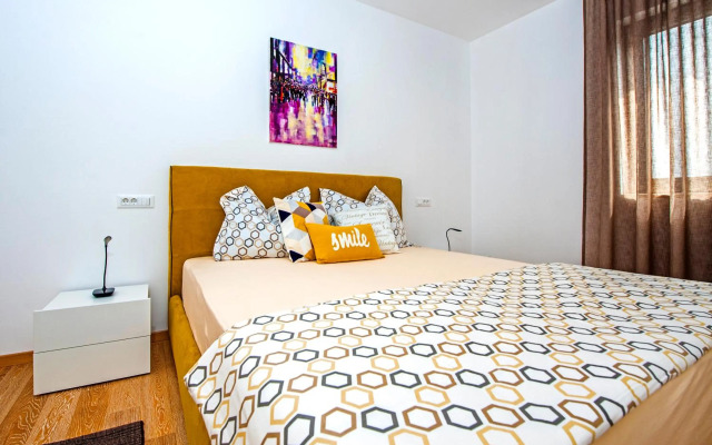 Sunset Luxury Apartment