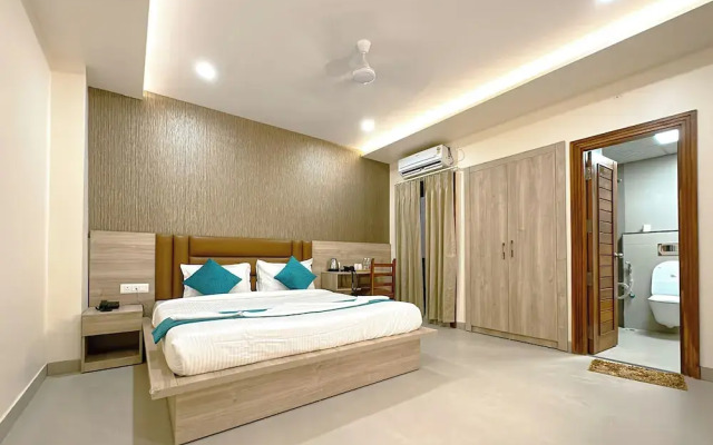 Hotel Ananda Kashi