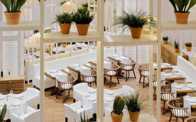 H10 Conquistador Hotel