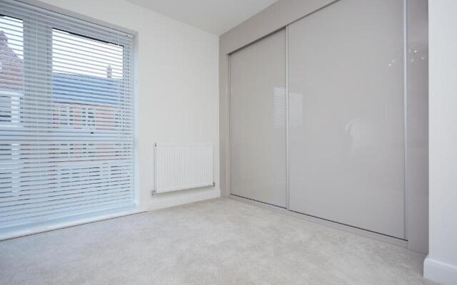 Luxury Duplex 2-Bed Apartment Fruit Market Marina