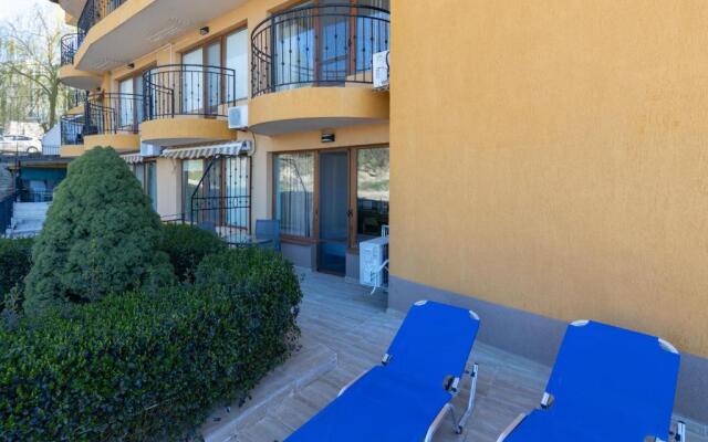 Supreme Beach Apartments